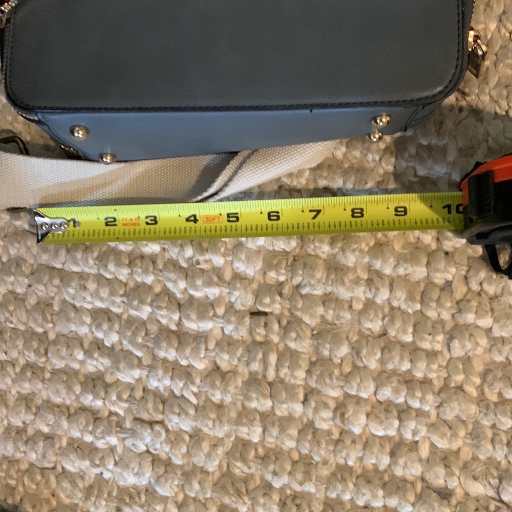 Camera crossbody - Picture 5 of 9